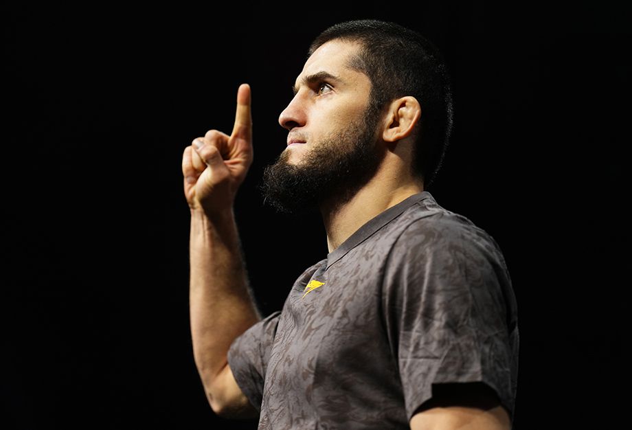 Ислам Махачев