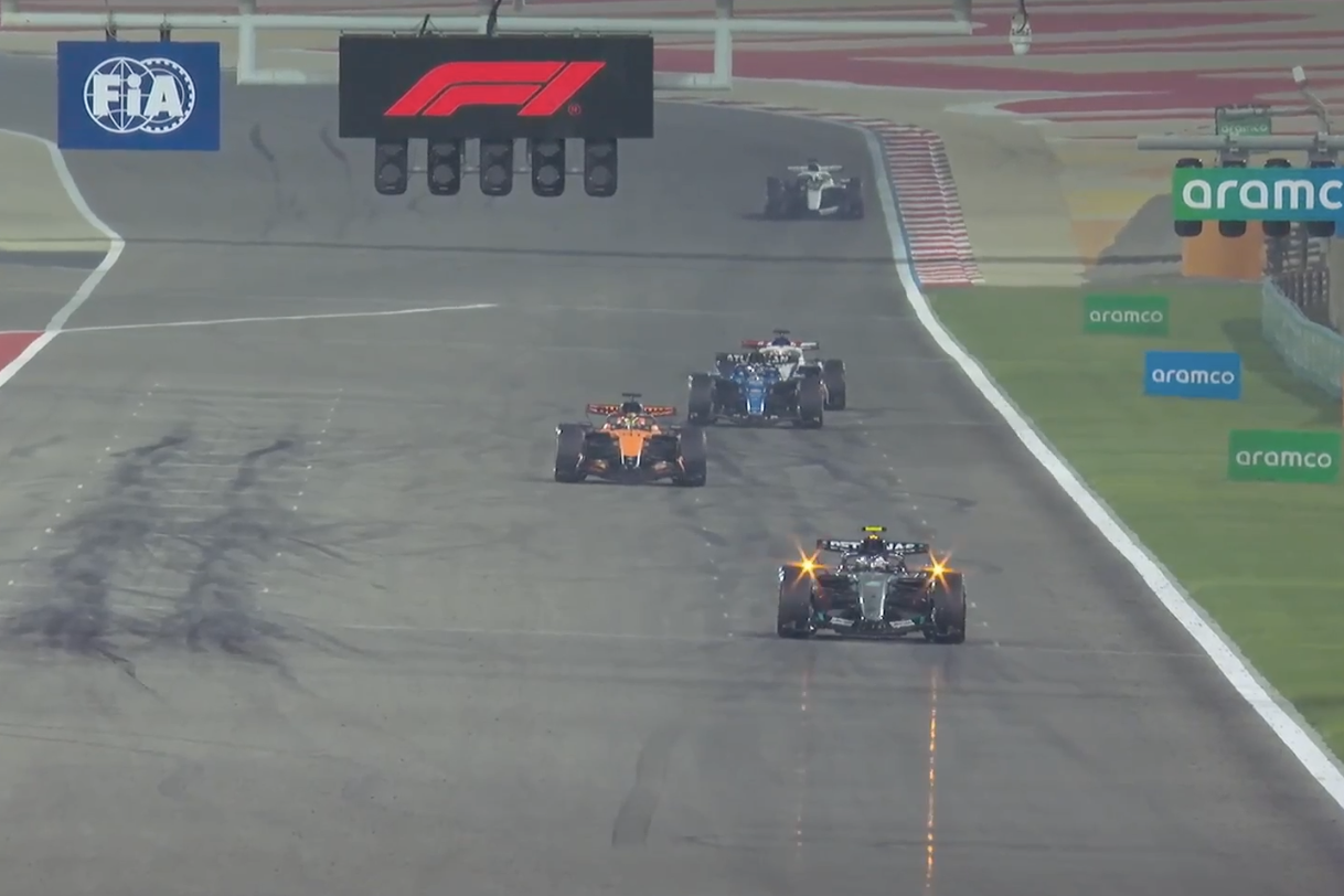 Пилоты на стартовой решётке