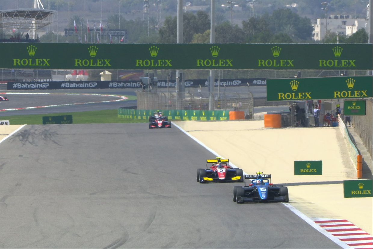 расписание трансляций гран при. F1 2021 результаты. Red bull f1 2022. гран при бахрейна 2023 штраф окона. F1 2022 bahrain.