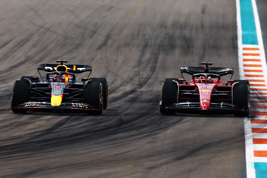 Verstappen overtakes Leclerc Verstappen overtakes Leclerc