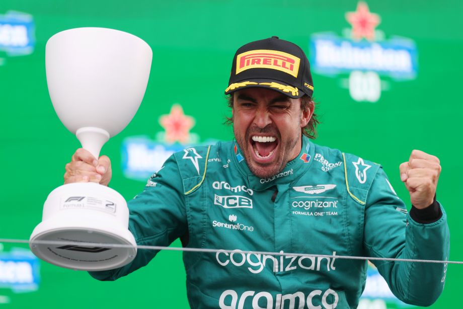 Алонсо на подиуме Гран-при Нидерландов