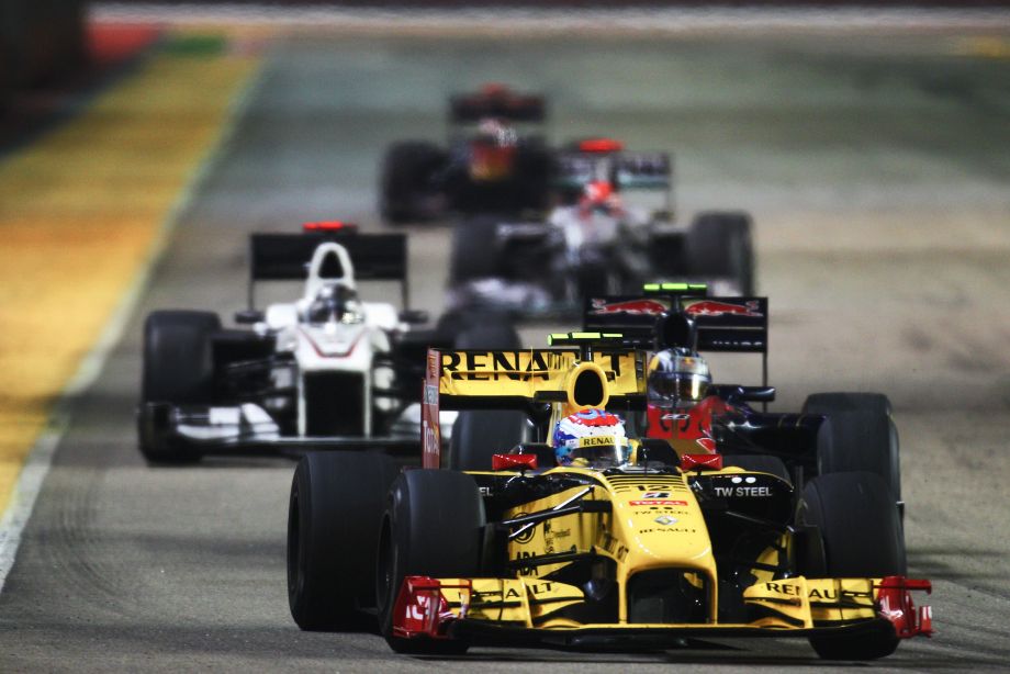 Виталий Петров на Гран-при Сингапура 2010 года