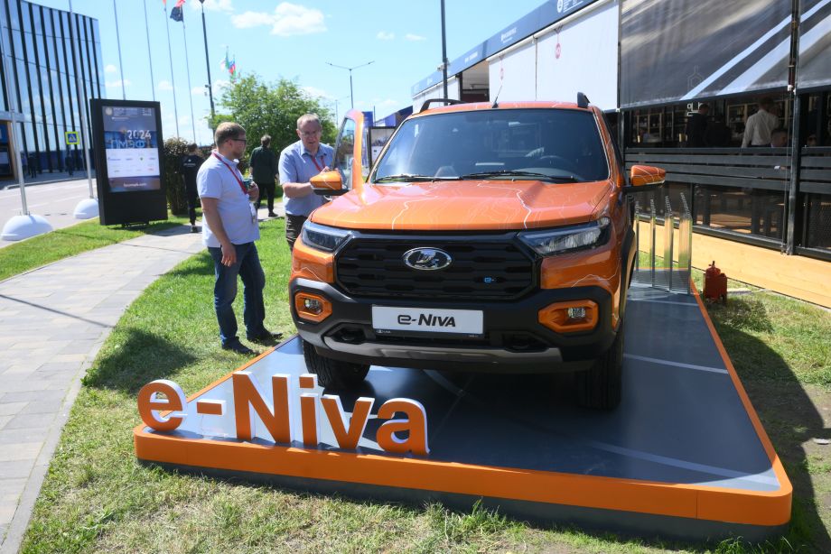 Бюджетный подход: Lada Niva превратилась в электромобиль, но часть ДВС у неё осталась!