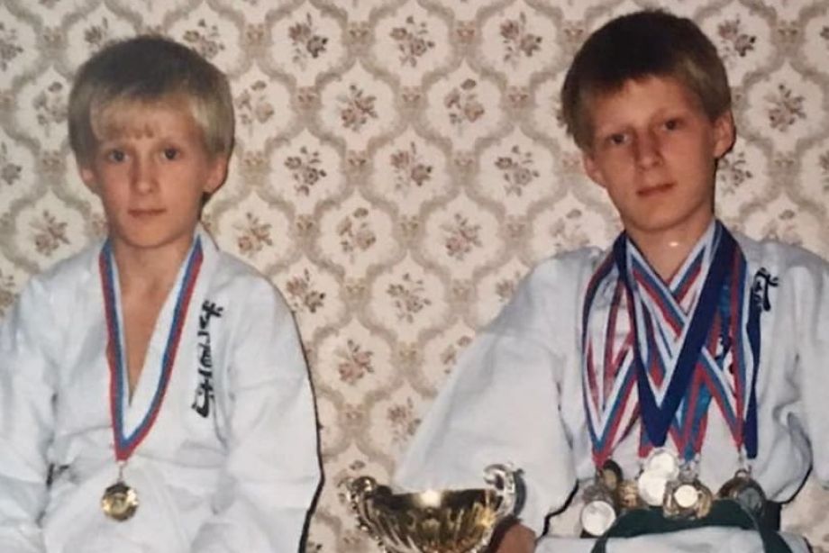 Александр Волков (справа) в детстве 