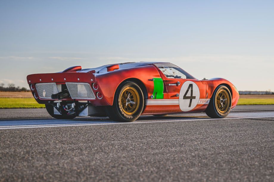 Гоночный Ford GT40 1966 года Гоночный Ford GT40 1966 года