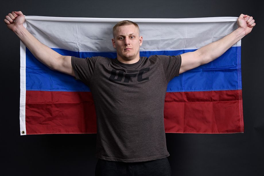 Эксклюзивное интервью с Сергеем Павловичем – о бое с Абдурахимовым на UFC 204, фаворите в поединке Волков – Аспиналл