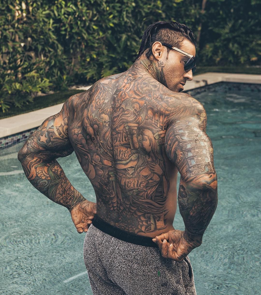 Татуировки на спине мужские (45+ фото)