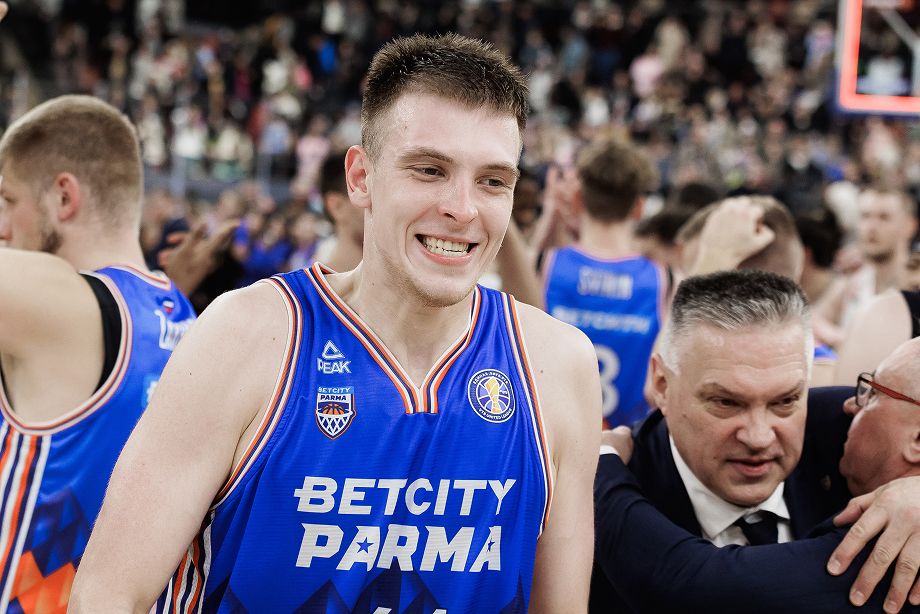 Глеб Фирсов