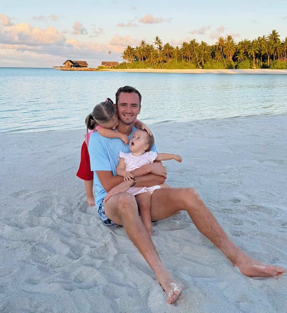 Даниил Медведев с дочерьми