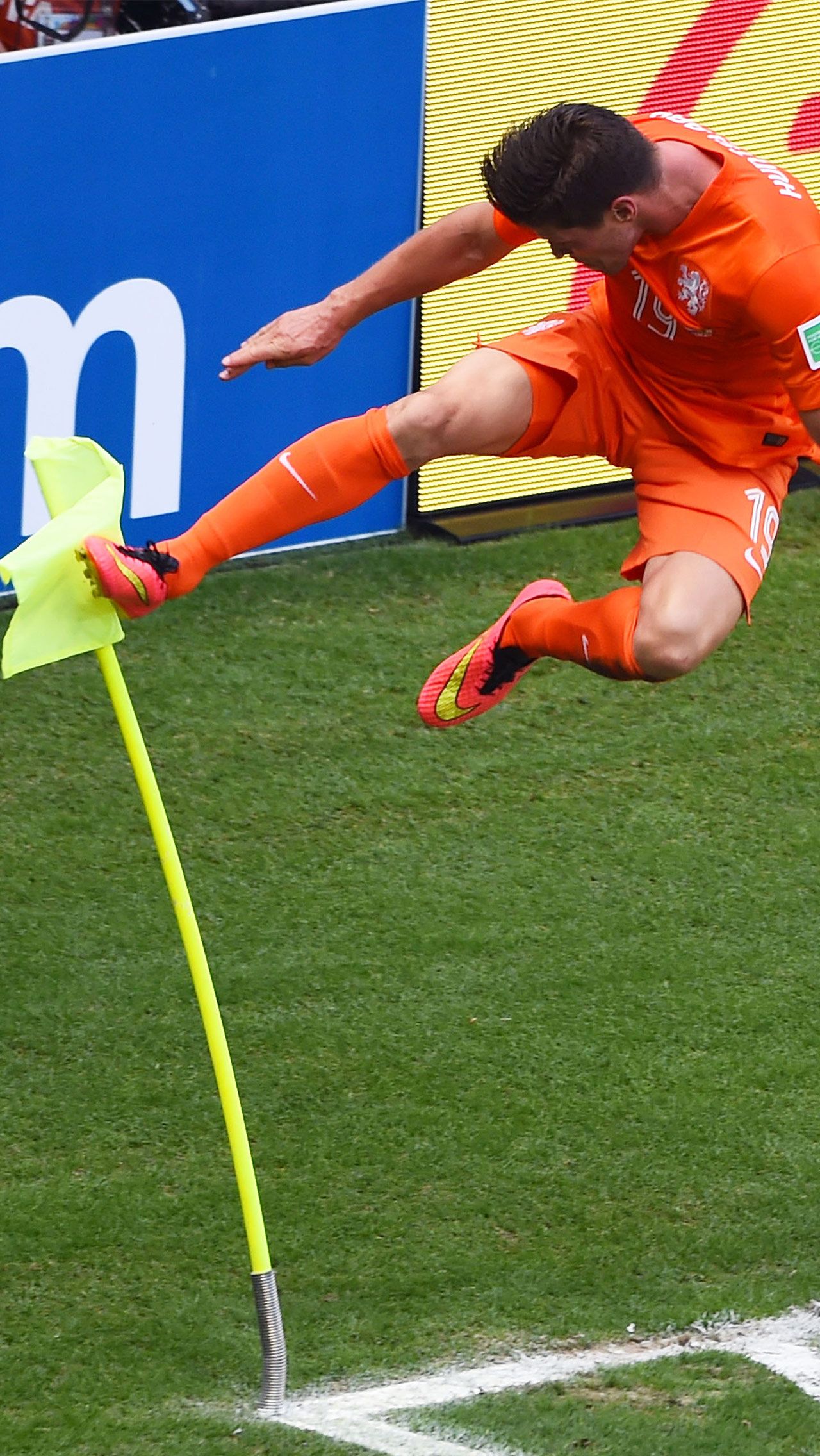 Нидерланды — ЧМ-2014, победа над Мексикой 2:1