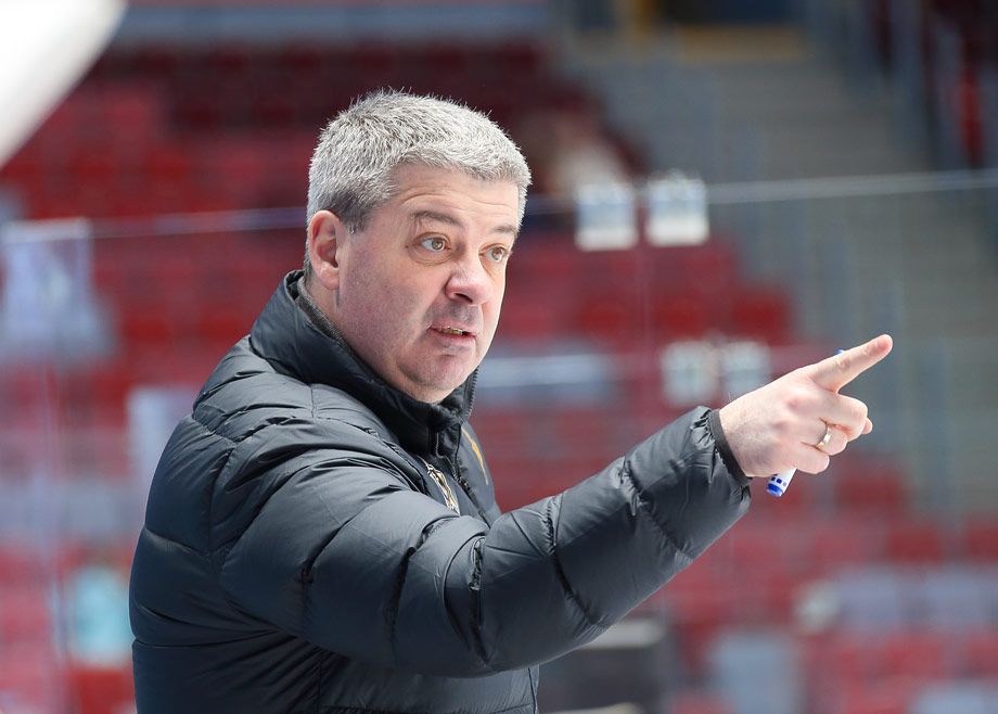 В Латвии угрожают тюрьмой хоккеистам и тренерам, работающим в России, кто из латвийцев играет в КХЛ