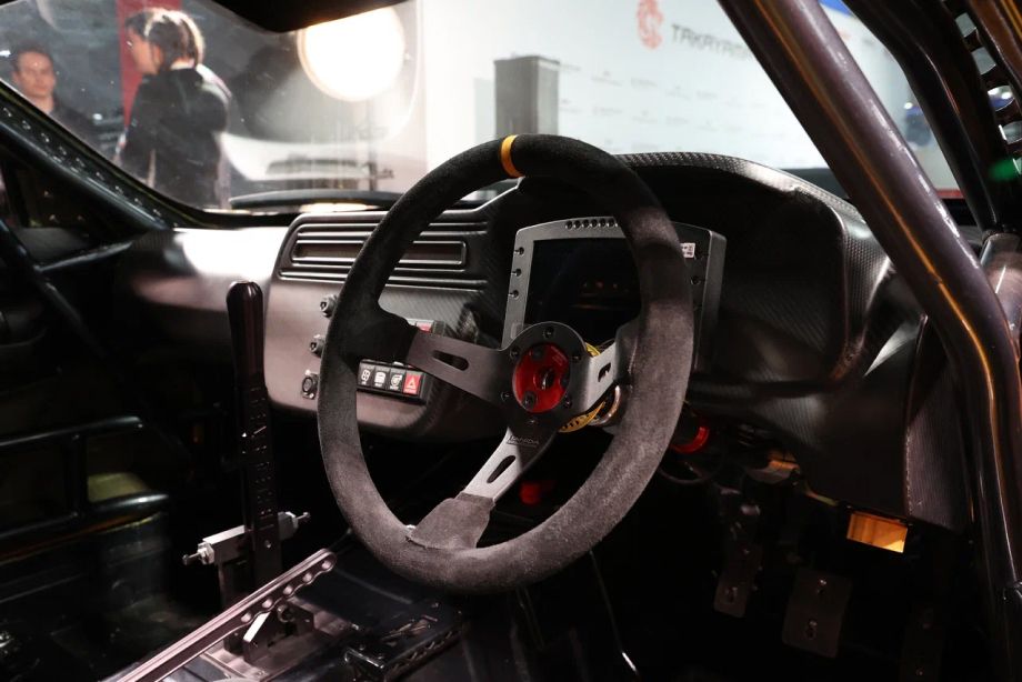Салон Forward Racing RZ34-001М