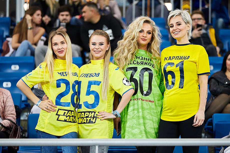 Жена Валерия Карпина: Дарья — первая леди сборной России по футболу, мнение