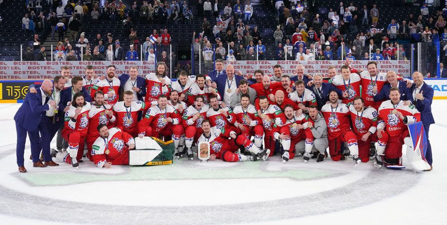 Сборная Чехии по хоккею выиграла первые медали чемпионата мира за 10 лет, сборной России не было на турнире