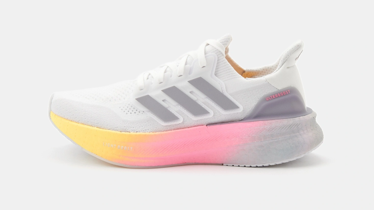 Кроссовки женские adidas ULTRABOOST 5, 13 287 руб.