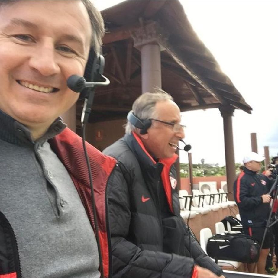 Дмитрий Градиленко на комментаторской позиции с Леонидом Трахтенбергом