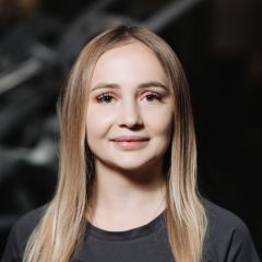 Яна Стулень