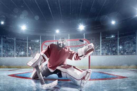 Как вратарям в хоккее удаётся поймать шайбу на скорости 150 км/ч: разбор экспертов
