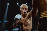 Даня Милохин — Василе Жосан: российский блогер переехал соперника! Нокаут от Белого!