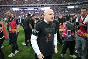 Игроки ЦСКА залили Николича водой на пресс-конференции. Видео