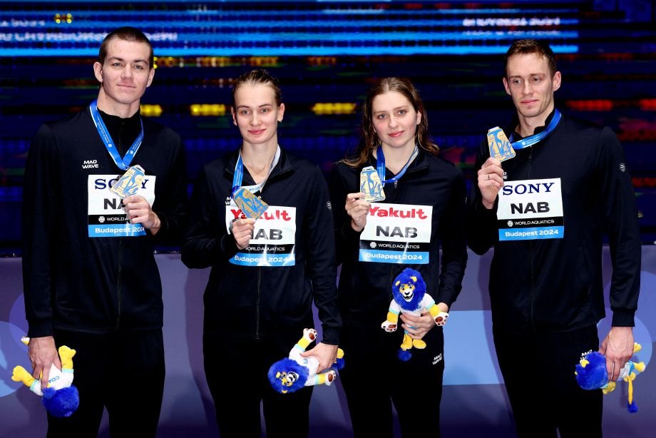 Мирон Лифинцев с командой