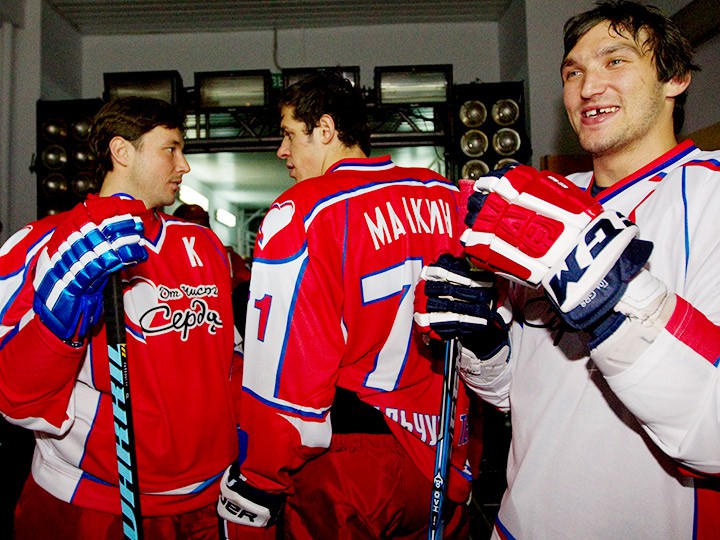 Россияне с 1000 очков: Малкин, Ковальчук, Кузнецов, Тарасенко, Кучеров Россияне с 1000 очков: Малкин, Ковальчук, Кузнецов, Тарасенко, Кучеров