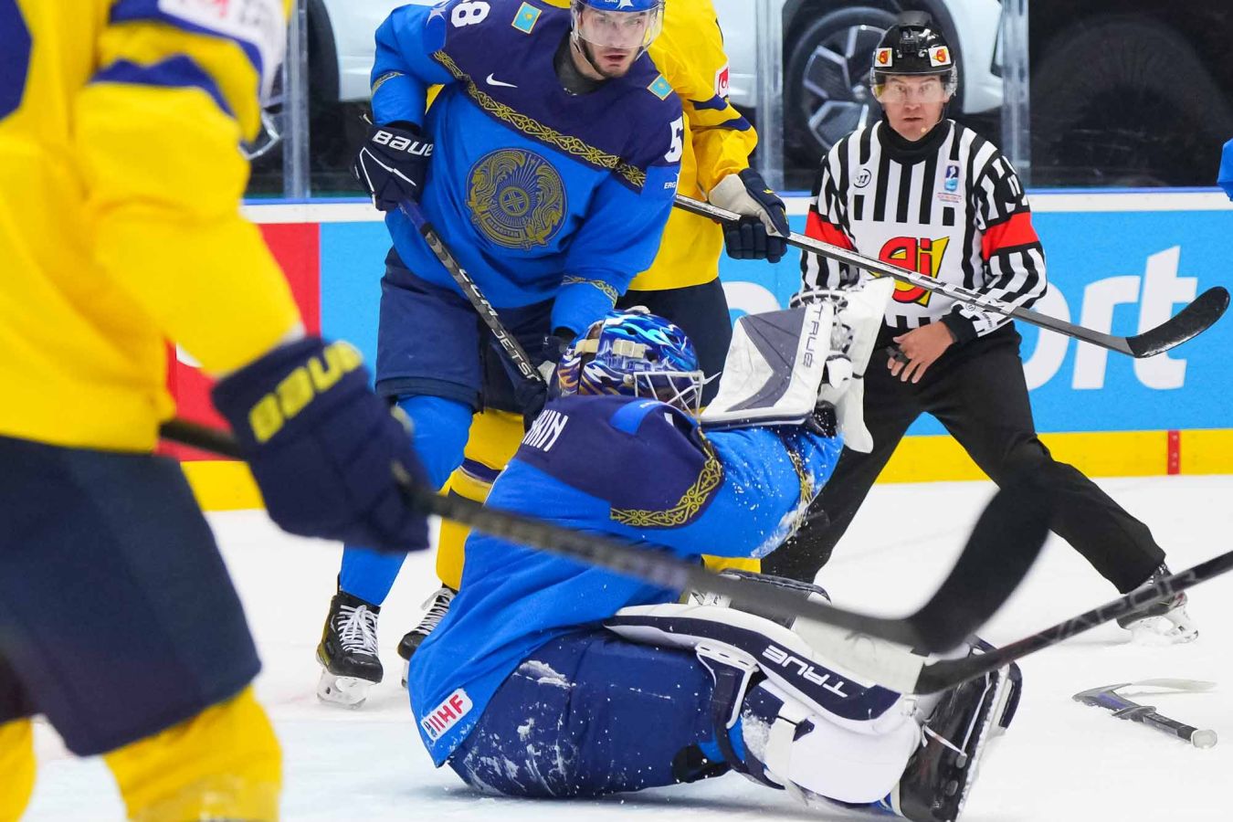 Голкипер сборной Казахстана Бояркин отразил 41 бросок во встрече с командой Швеции