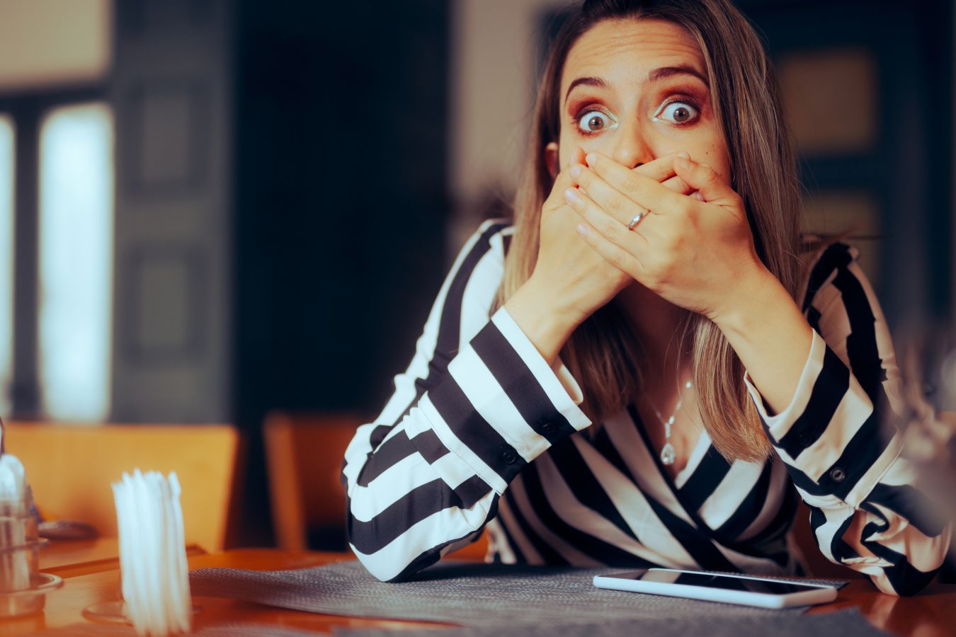 Врач рассказал, что может скрываться за частой икотой