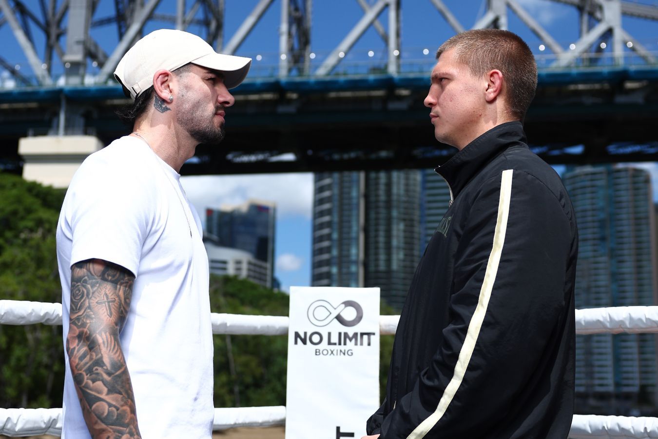 Никита Цзю и Майкл Зерафа провели дуэль взглядов перед боем