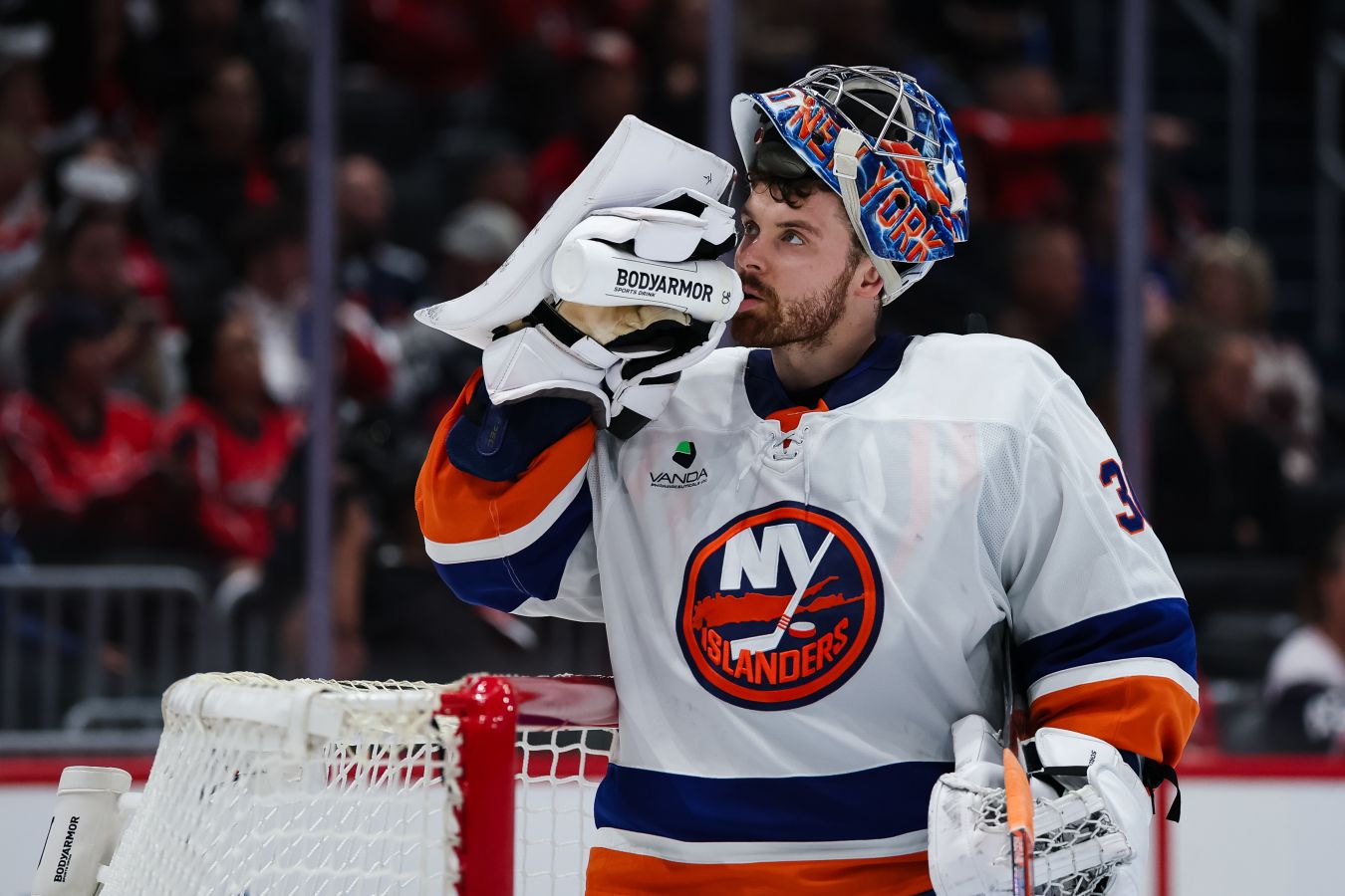 Сегодня нам повезло. Вратарь Айлендерс Сорокин  о сухом матче с Эдмонтоном