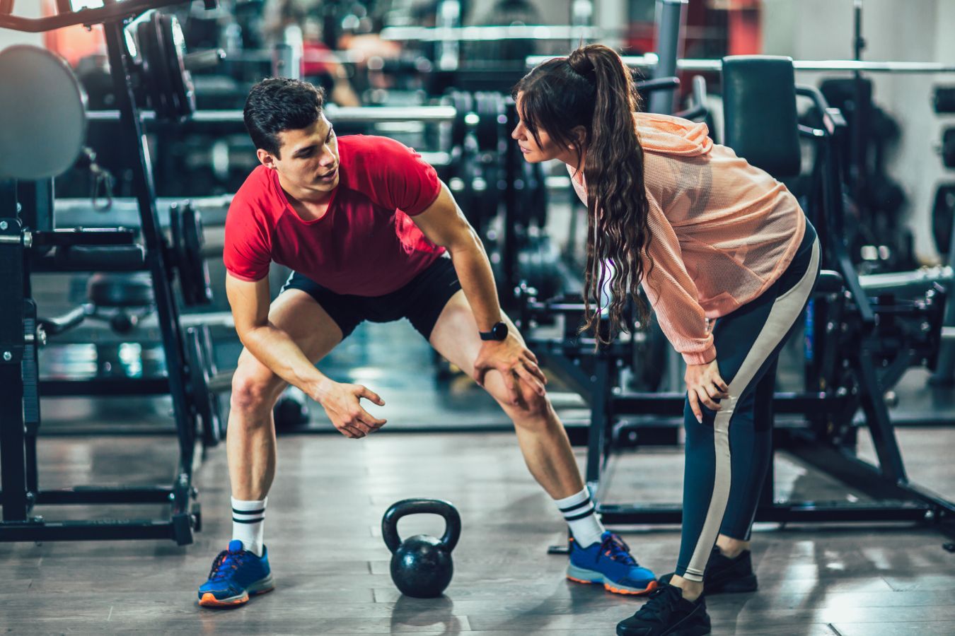 Last sport. Занятие спортом. Фитнес тренер. Заниматься фитнесом. Врач фитнес тренер.