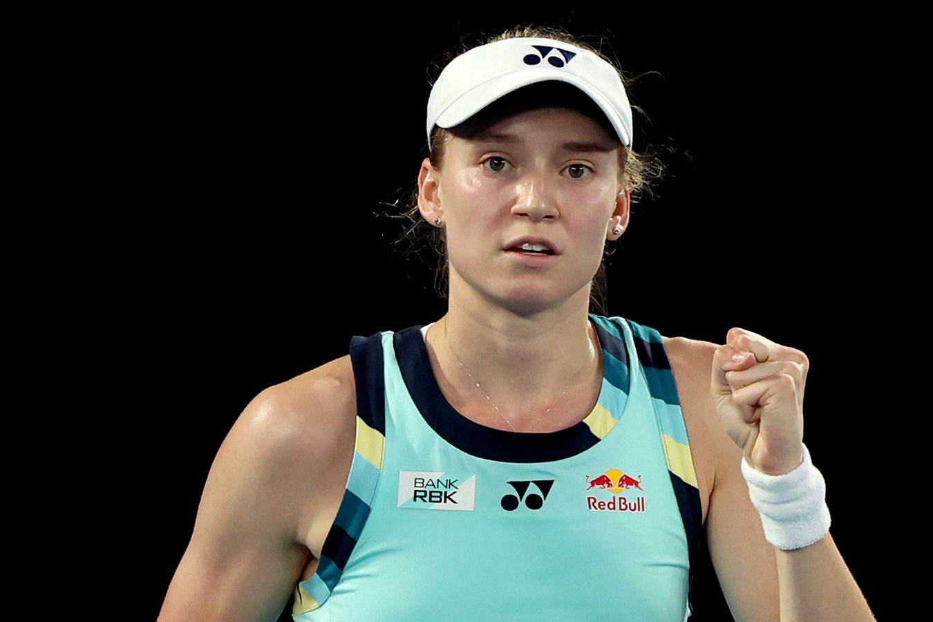 Елена Рыбакина уверенно обыграла Симону Халеп в матче Мировой теннисной лиги