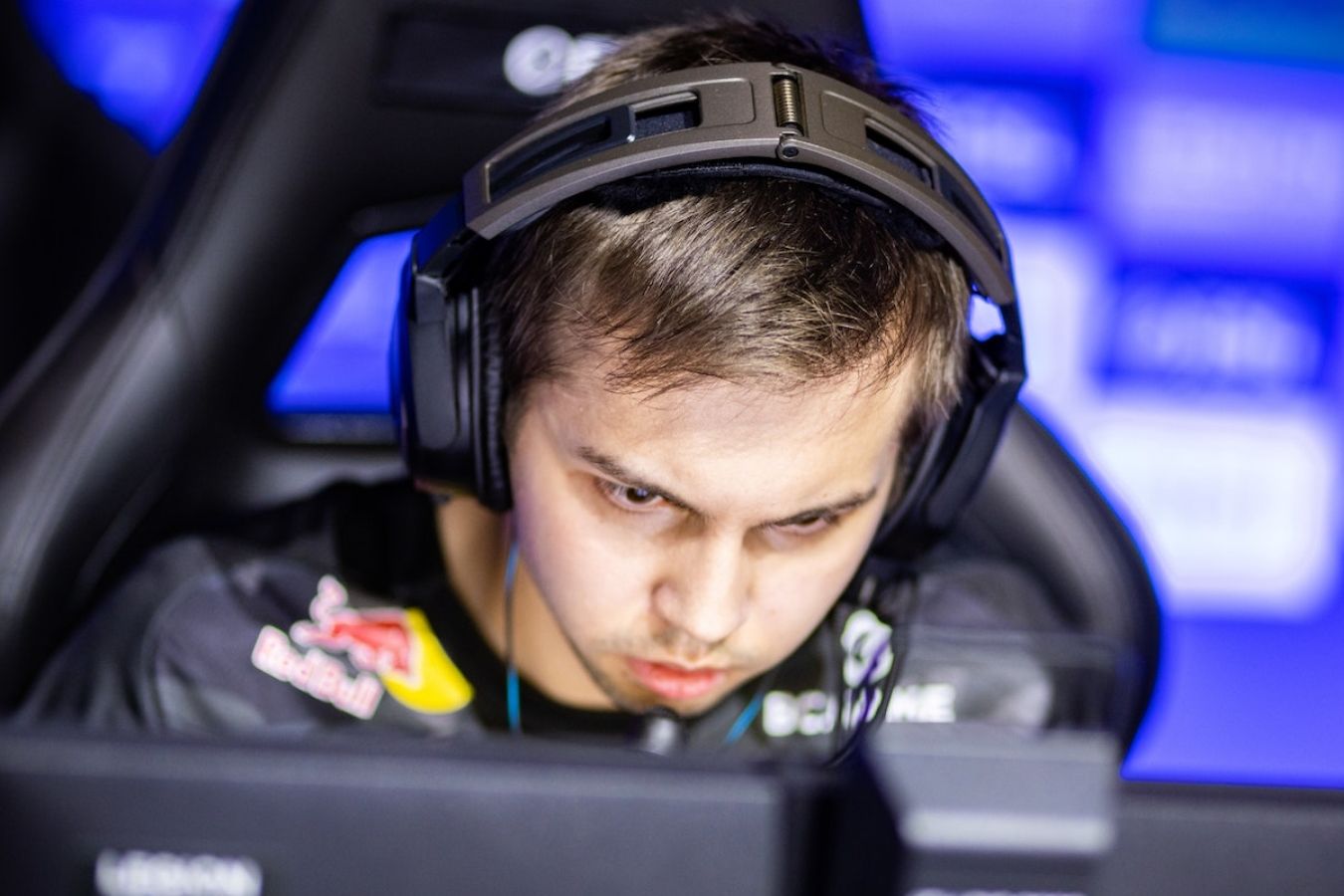 Российская Cloud9 победила Evil Geniuses и сыграет за выход в топ-16 мэйджора по CS:GO