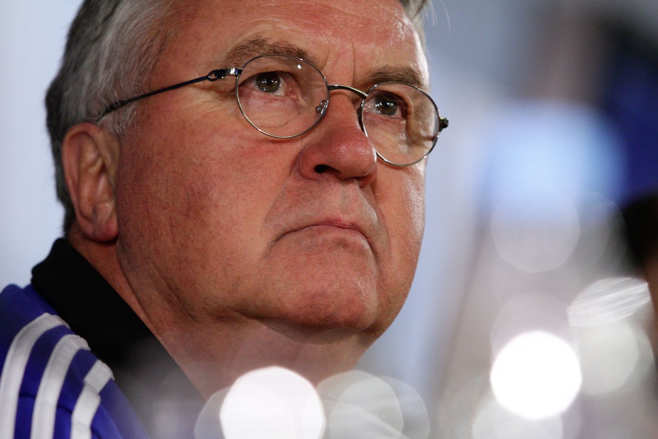 Хиддинк: надеюсь, российские команды как можно скорее вернутся в международный футбол