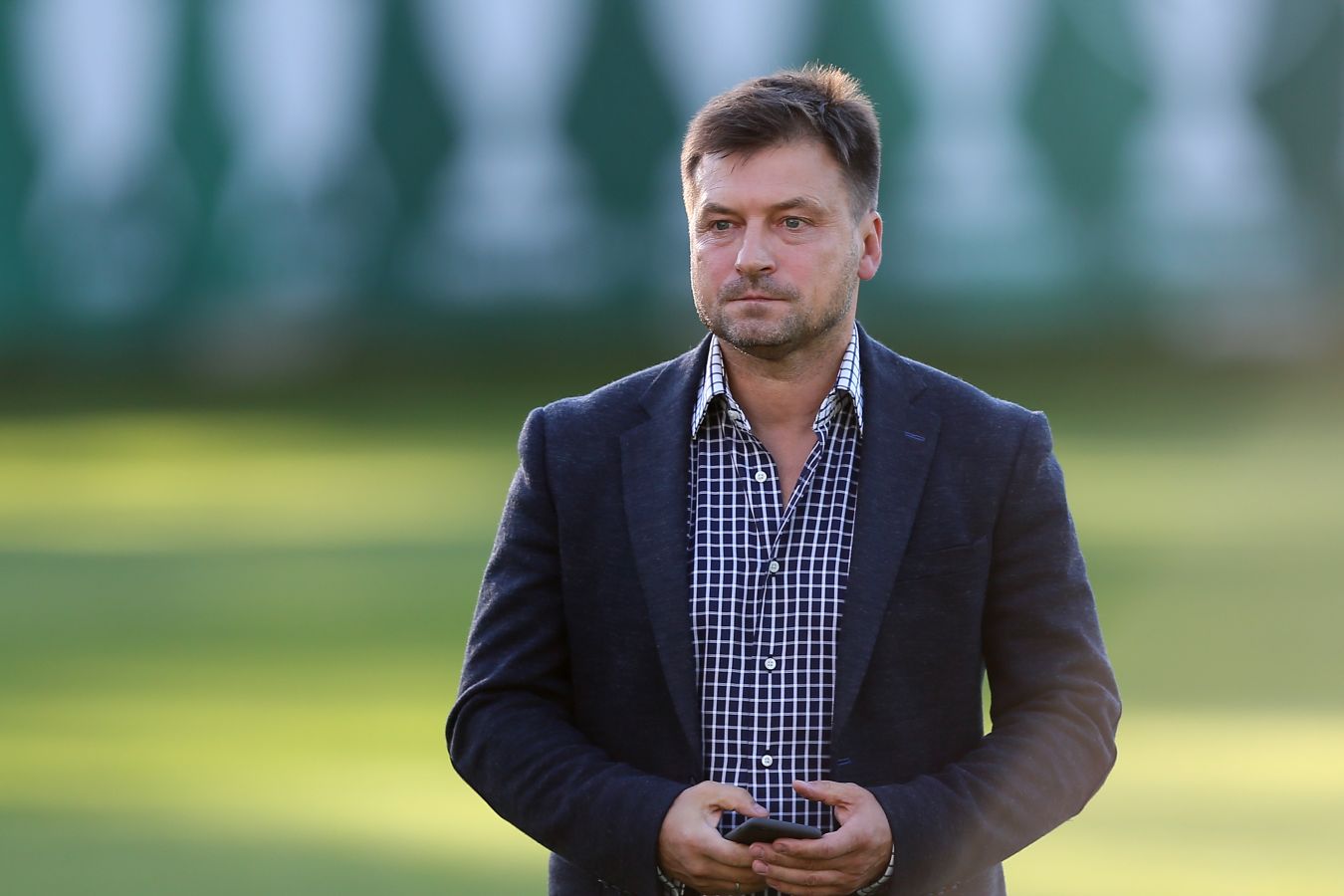 Корнеев считает правильным решение продлить контракт Карпина со сборной России