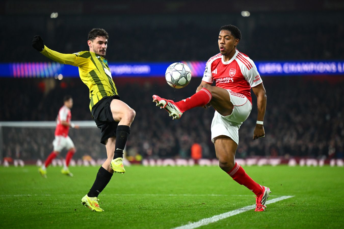 Видеообзор результативной победы Арсенала над Кайратом в Лиге чемпионов