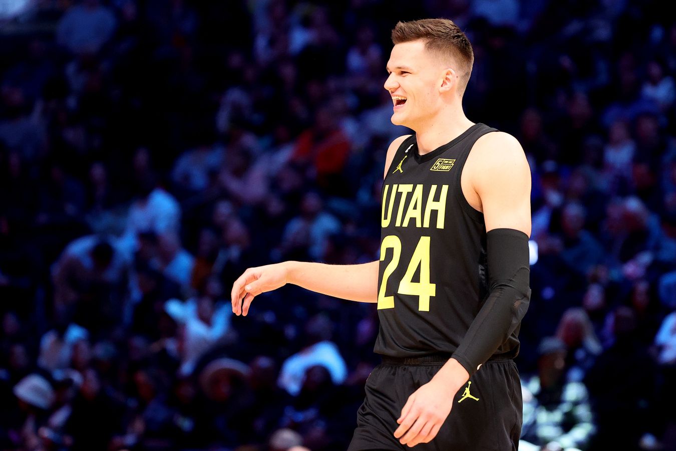 Центровой Юты перенесёт операцию и не вернётся в строй до конца сезона