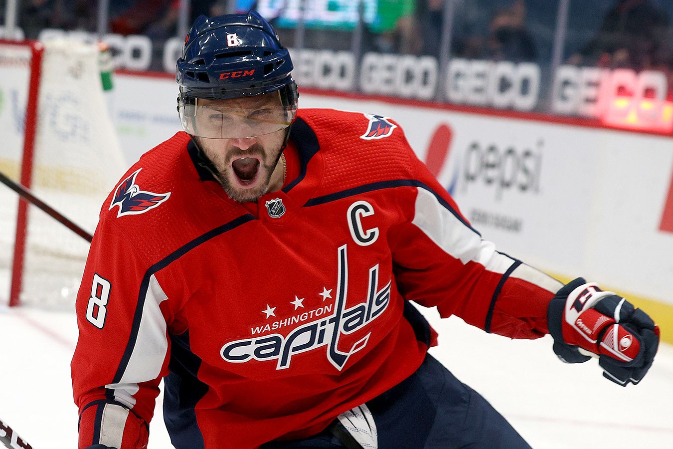 Bleacher Report: контракт Овечкина самый дорогой в истории НХЛ. В топ-8 вошли двое россиян