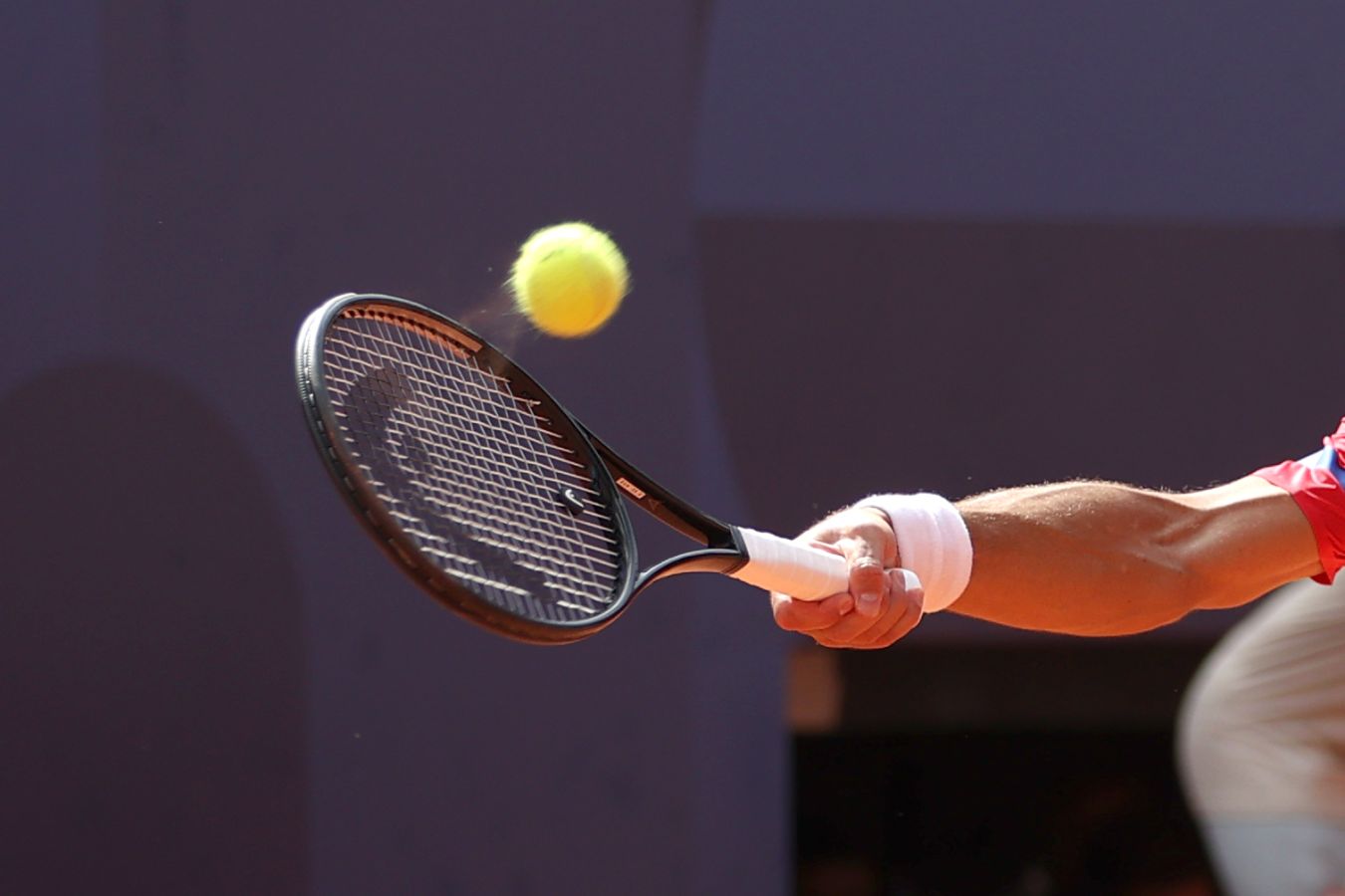 Глава ATP заявил о решении проблемы с мячами после многочисленных жалоб игроков