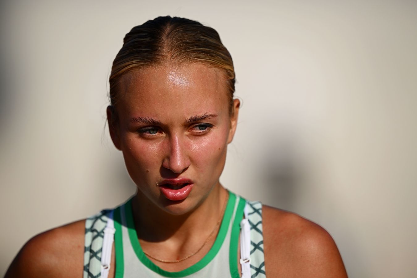 Потапова не смогла выйти в четвертьфинал турнира в Штутгарте, проиграв Вондроушовой