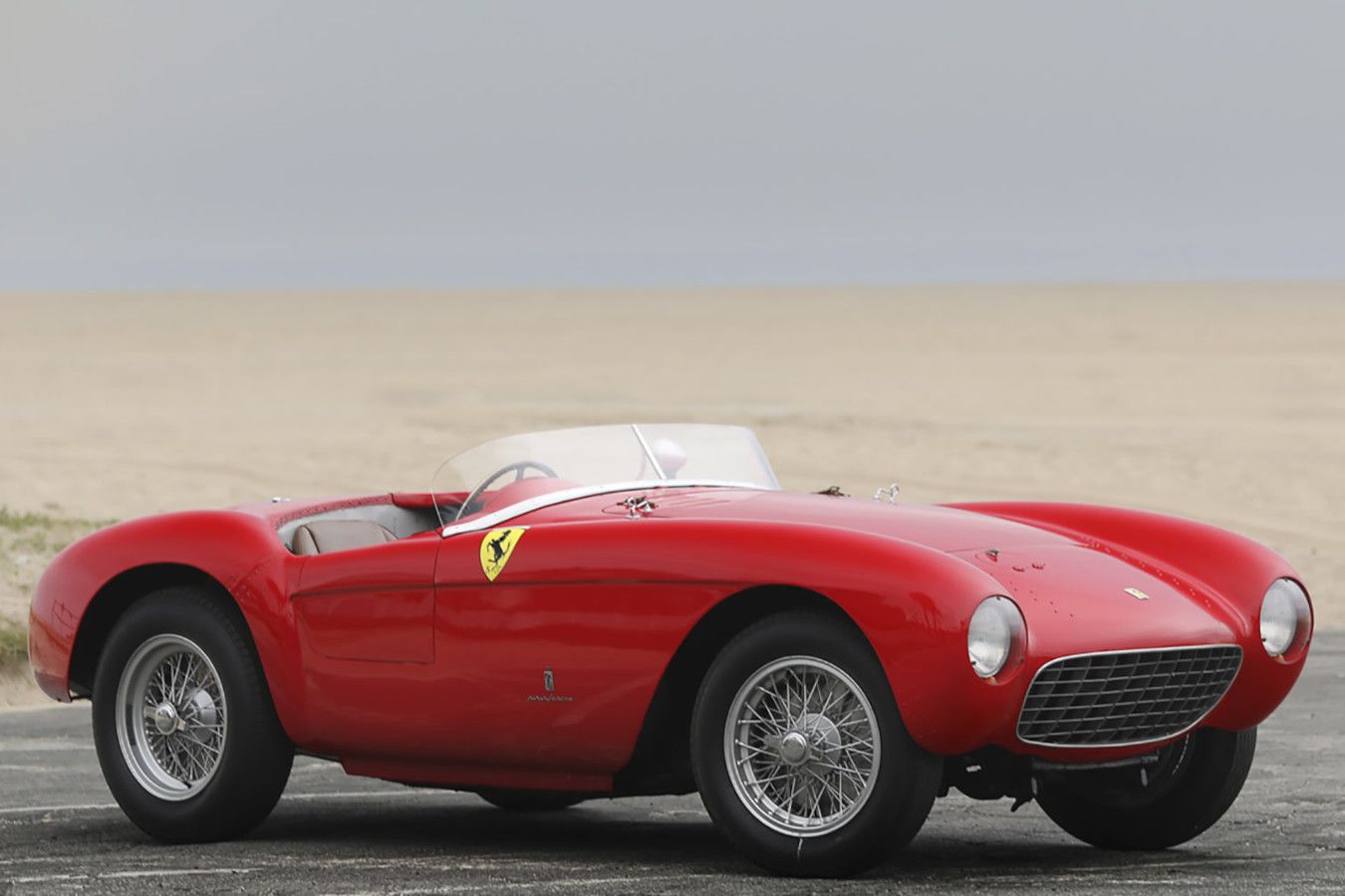 Редкая гоночная Ferrari 1954 года выставлена на аукцион. За неё хотят $ 5 млн