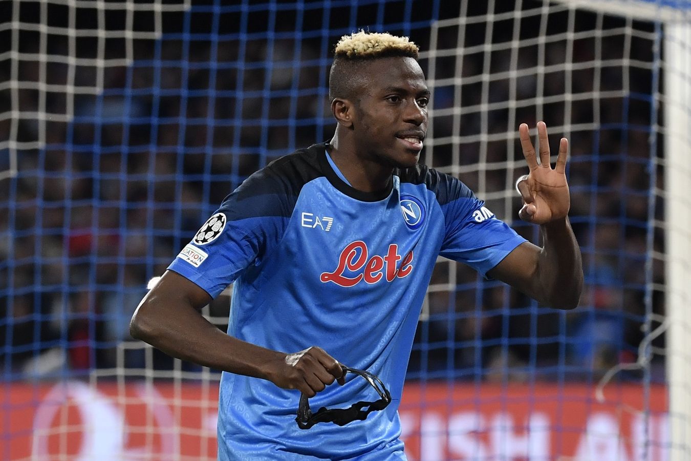 «Наполи» отклонил предложение «Галатасарая» о покупке Осимхена — Corriere dello Sport