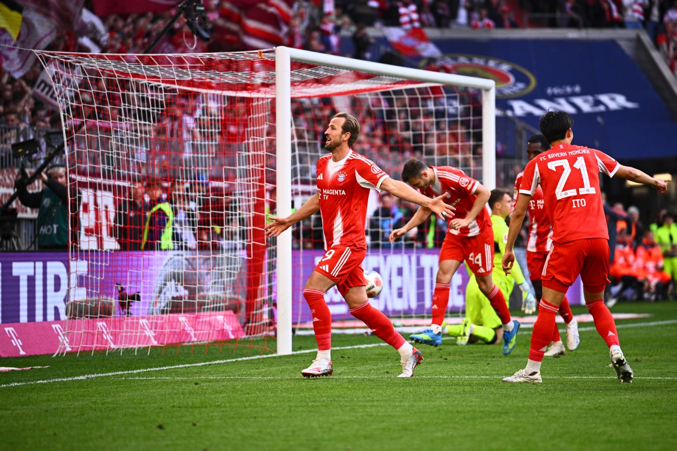 Отчёт «Бавария» — «Штутгарт» — 4:2