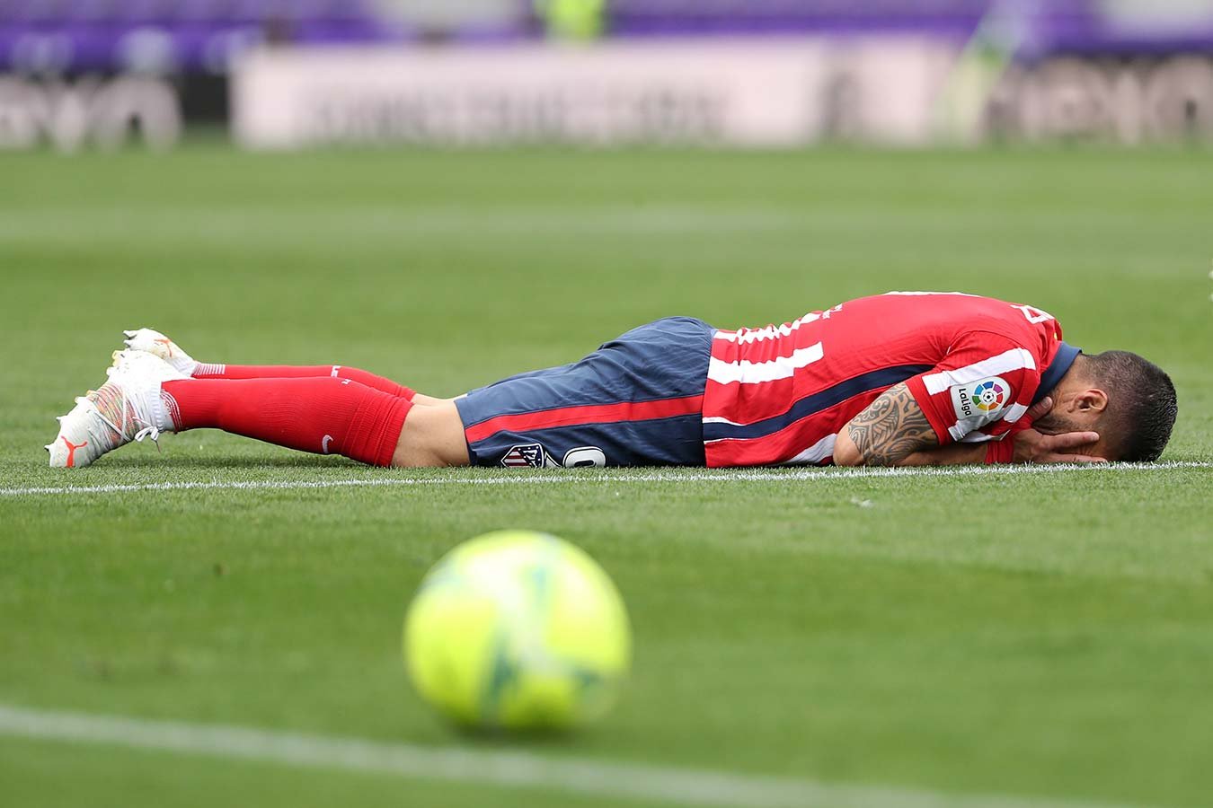 Суарес заплакал на поле после победы «Атлетико» в чемпионате Испании
