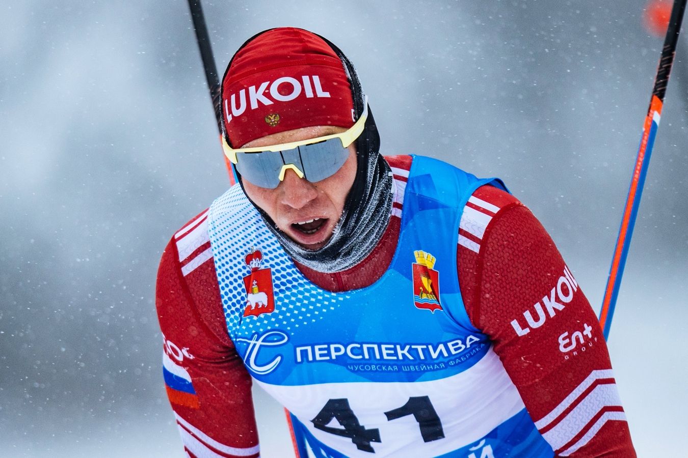 Александр Большунов снялся с Гонки чемпионов в Рязани