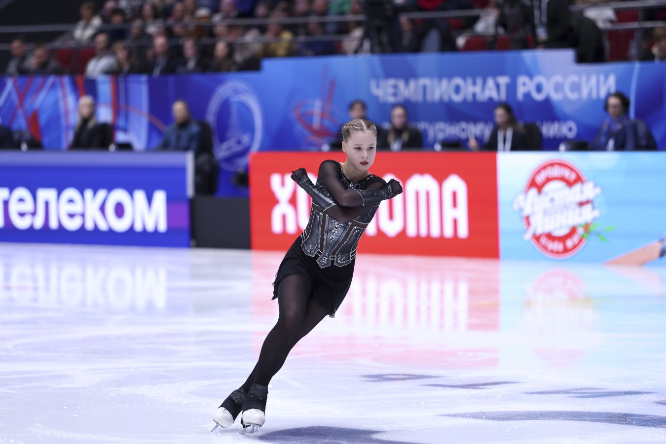 Елисова: у девочек такого, чтобы все друг с другом дружили, поддерживали, нет