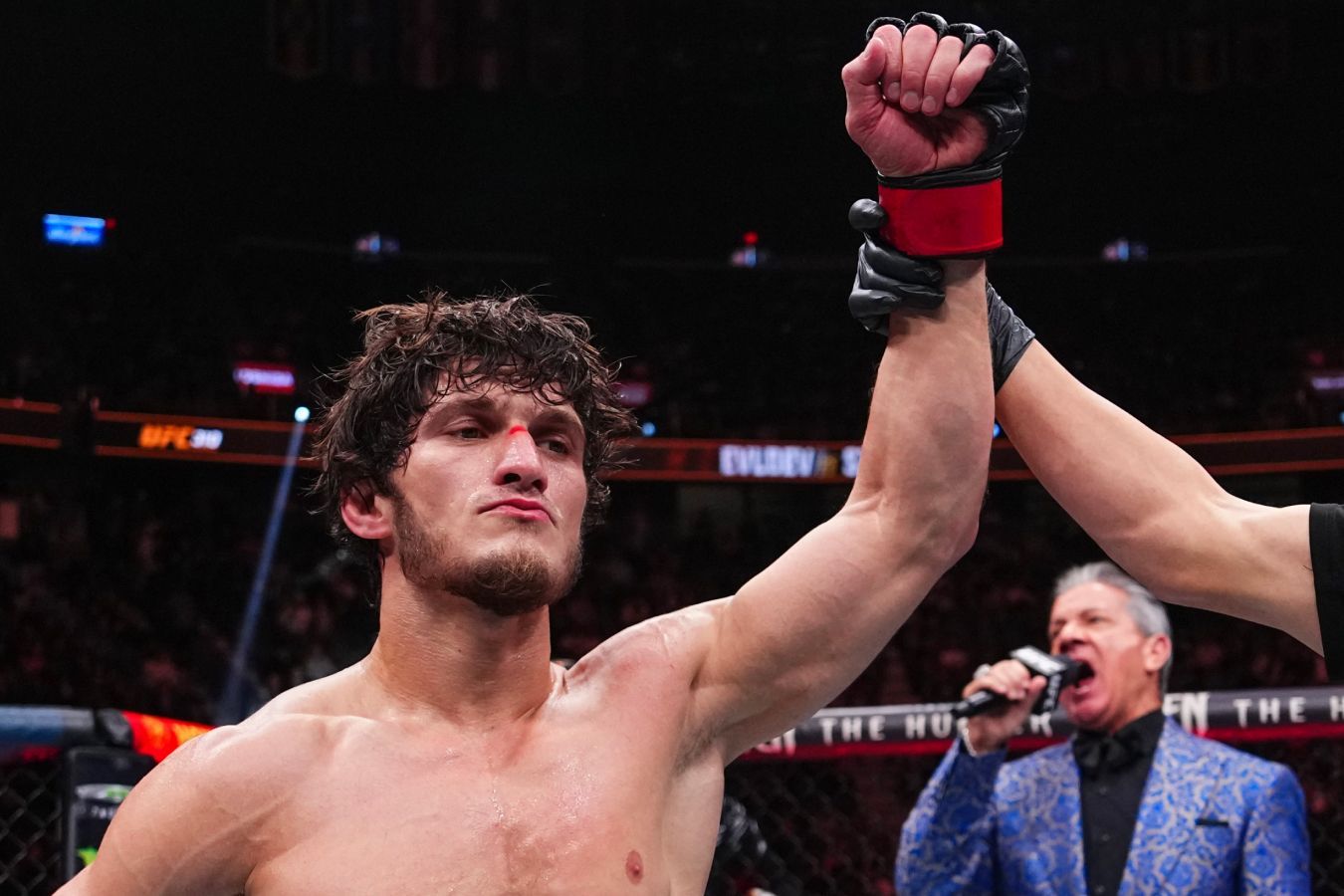 Евлоев: любите вы меня или ненавидите, я стану чемпионом UFC