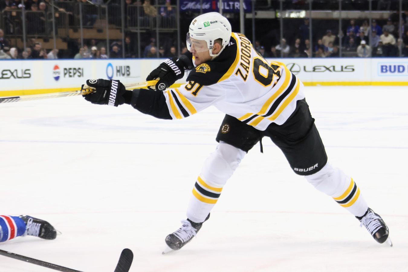 Сиэтл обыграл дома Бостон в НХЛ, у Задорова и Хуснутдинова по ассисту