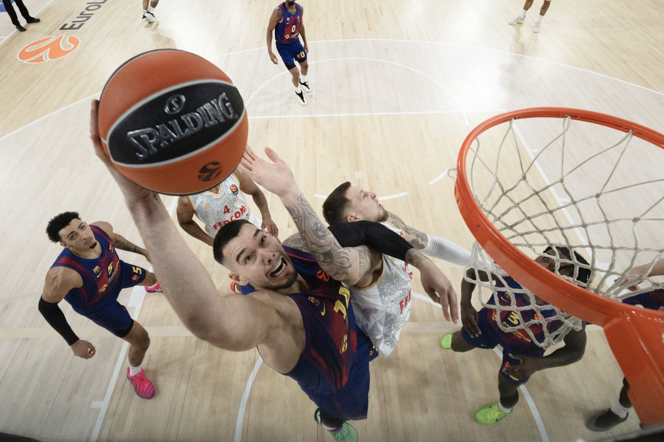 Монако на выезде уверенно победил Барселону в Евролиге