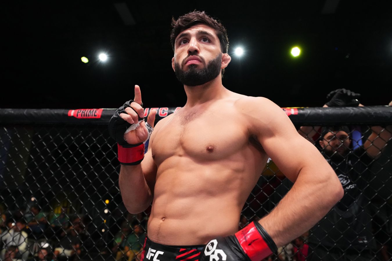 Илия хорош. Арман Царукян выразил уважение Топурии, отметив его сильные стороны